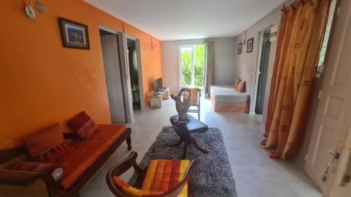 les_gites_d_arles_villa_doudou_salon